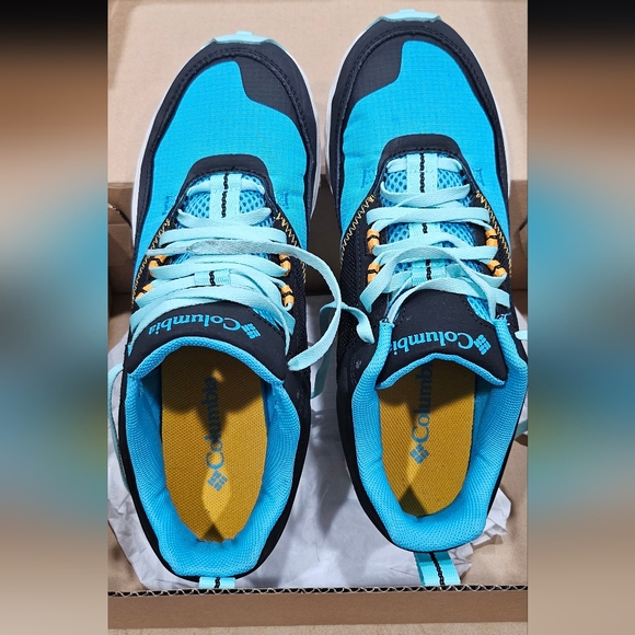 Columbia Women's Trail Shoes - Picture 2 of 4